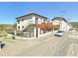 A louer appartement 103 m2 quartier mouillon