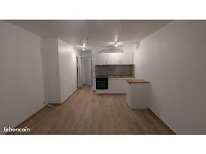 À louer — Studio 27 m² à Saint-Julien-en-Genevois (74160)