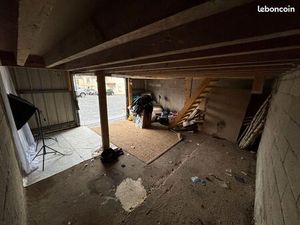 Box 30m2 au sol sécurisé