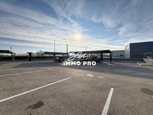 Location Local commercial 140 m2 à Nivolas-Vermelle