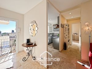 Appartement à vendre 3 pièces HYERES (83) Appartement T3 rénové - Quartier Riondet – Terra