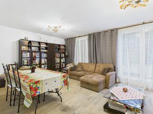 Appartement  balcons  2 chambres et garage et box