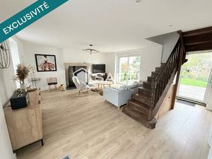 CHARMANTE MAISON DE VILLE EN PIERRE