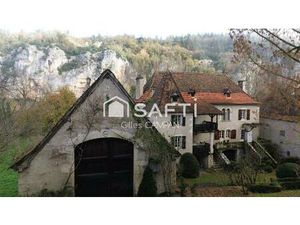 À vendre – Ensemble de caractère avec accès direct au Lot – Bouziès (46330)