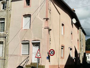 En exclusivité  maison de ville à Bruyères 71 000 €