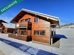 Chalet d’exception face aux montagnes  rare à saisir