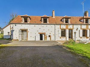 Longère de 158m2  grande terrasse  terrain de 2195m2 avec dépe