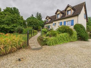Belle maison familiale avec grand terrain à Ferreux-Quincey