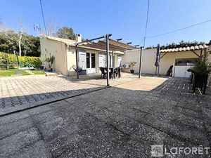 ORGON - Maison avec piscine  jardin et vie de plain-pied