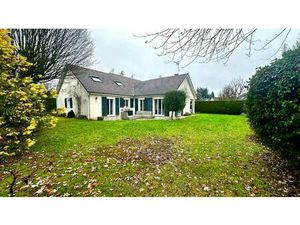 Superbe maison d'environ 215 m2 sur 891m2