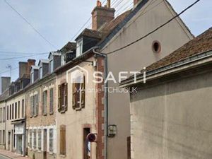 Maison de ville divisée en 2 logements distinct