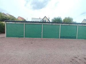 Location Garage box et parking à Caen (14000) : à louer / 14m² Caen