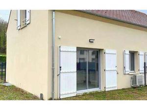 Location Maison à Oinville-sur-Montcient (78250) : à louer / 71m² Oinville-sur-Montcient