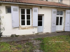 Appartement 2 pièces 33 m² à louer civray 86400 ? | ERA Immobilier