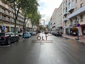 LOCAL COMMERCIAL - ISSY-LES-MOULINEAUX