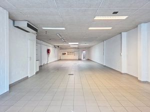 Commercieel te huur in Sint-Amandsberg