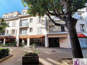 L HAY LES ROSES - 2 pièces de 36 42 m2