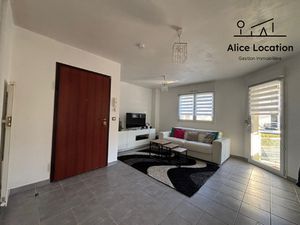 CHARMANT T2 MEUBLE AVEC TERRASSE DE 35M2 - MAXILLY SUR LEMAN