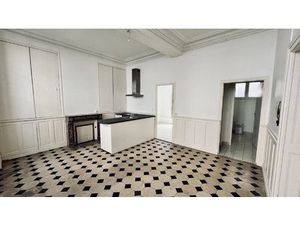 T2 hyper centre dans l'ancien rénové