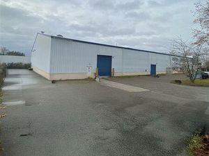 Vente local d'activités CHANTELOUP LES VIGNES 2 720 m²