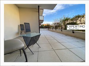 Terrasse au calme de 36 m² au centre ville de chassieu
