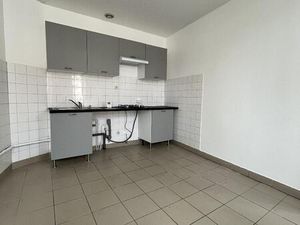 Location Appartement 3 pièces 77m² ST CHAMOND 42400