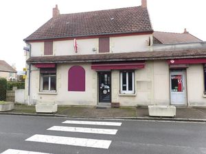 Vente maison 5 pièces 140 m² à Malicorne (03600)  92 900 €