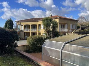 SUPERBE VILLA AVEC PISCINE