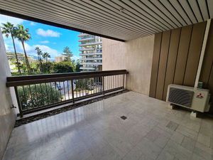 Location Appartement de luxe Monaco 1 pièce 50 m² <meta name="description" content="Dans u