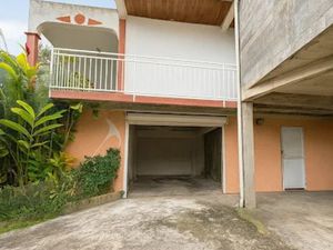 Vente maison 3 pièces 70 m² à Entre deux (97414)  181 900 €