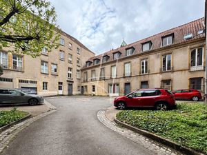 Metz – Centre | Local Professionnel 167 m² – 5 pièces –