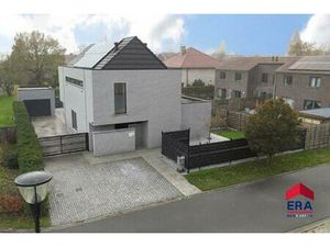 Villa te koop in Oostwinkel