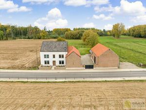 IDEALIS VASTGOED - EEN BIJZONDER HUIS  EEN BIJZONDERE LOCATIE  EEN UNIEKE KANS OM TE WONEN