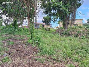 Terrain plat de 910m2