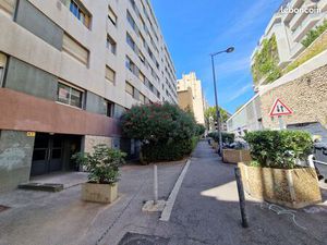 Studio 17 m² idéal investisseur et proche gare St Charles