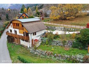 Chalet 5 pièces 181 m²