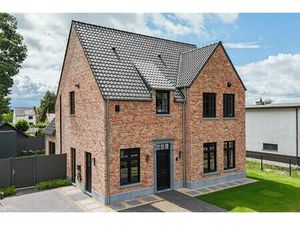 Prachtige woning met tuin en zwembad.