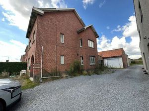Te renoveren vrijstaande woning met 400m² Magazijn op 7a85ca perceel
