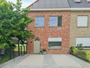Instapklare woning met 3 slaapkamers (4 mogelijk) en tuin en landelijk uitzicht