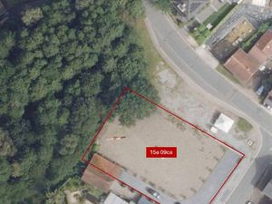 Ruim bouwperceel van 15a09ca voor een ééngezinswoning in open bebouwing – rustig gelegen m