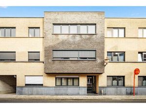 Recent app. met 2 slpks  terras en autostaanplaats