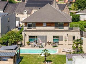 Moderne villa met gezinstuin en zwembad op 1.255m²