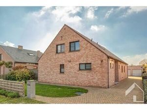 Prachtig landhuis nabij het centrum van Broechem