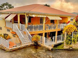 Spacieux F5 en haut de villa – Calme  lumineux et idéal pour une famille ?