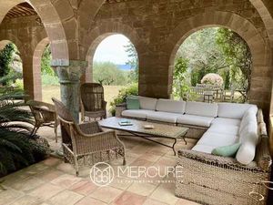 Villa de luxe à vendre à Roquebrune-sur-Argens : 2 200 000€ | 280m²