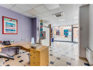 Immeuble à vendre 158 m² - Comines (59) - 260 000€