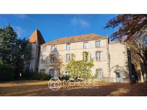 Château à vendre à Riom : 1 155 000€ | 800m²