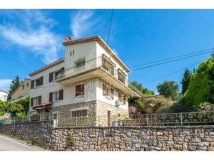 Maison de luxe à vendre à Mandelieu-la-Napoule : 766 000€ | 230m²