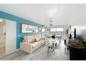 Location Appartement 2 pièces 51m² ST LAURENT DU VAR 06700