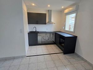 F2 avec balcon et parking privatif